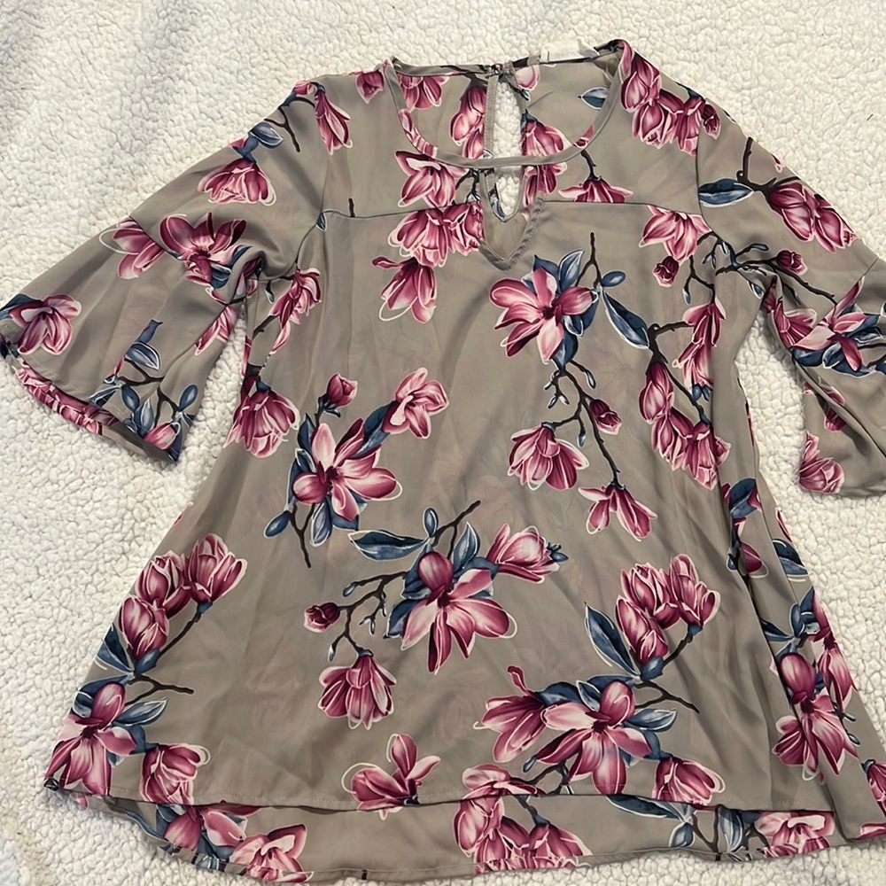 Key hole blouse. Worn once